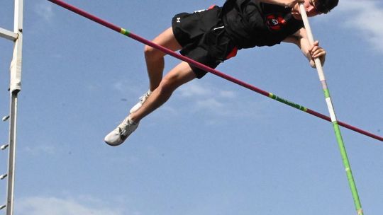 Bear golfers compete at Randolph meet