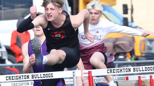 LCC Bears play in Plainview’s Larry Knaak Invite