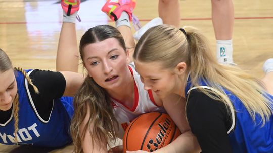 Wynot girls earn semifinal win