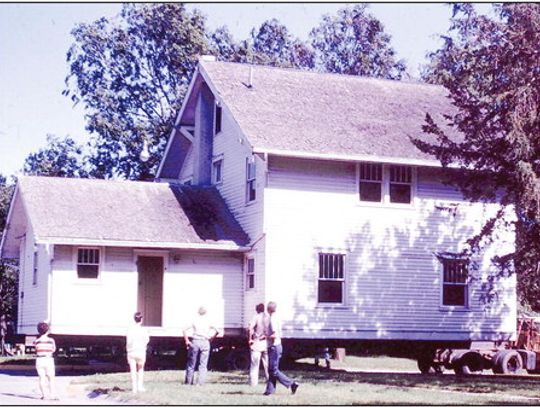 1962: Church leaders approve building plans