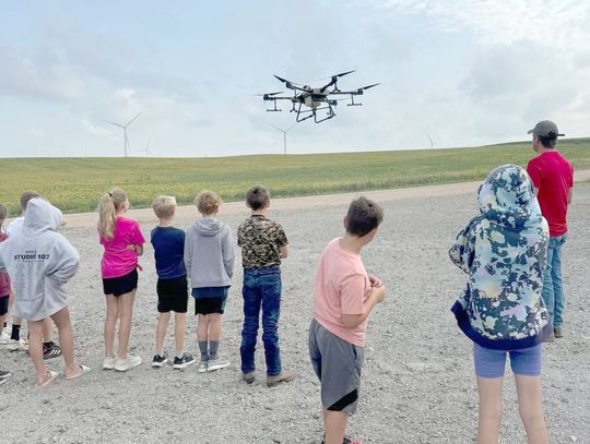 Area fifth-graders experience ag