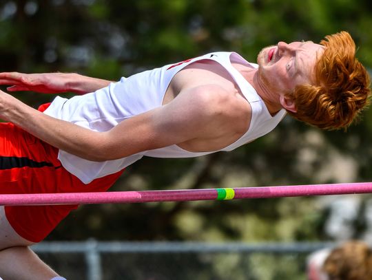 Backer leads Cardinal golfers at Rolling Hills