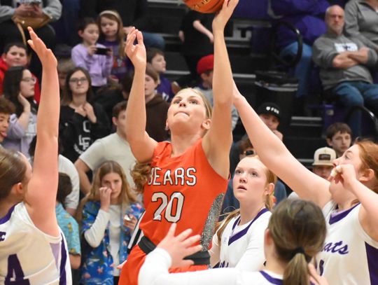 BC snaps LCC’s five-game win streak