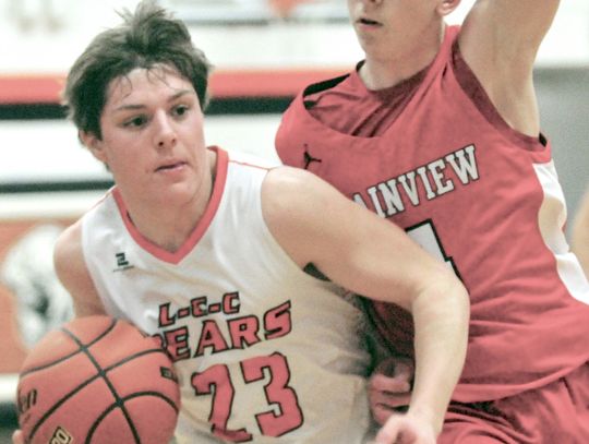 Bears split Ponca, Plainview games