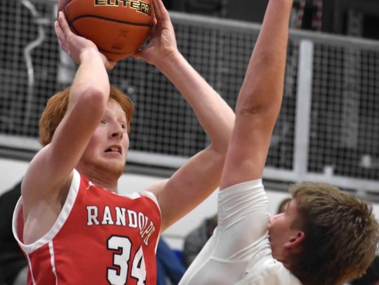 Cardinals rebound with road win