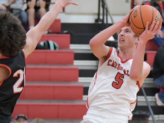 Cardinals wrap up 2025 with a split