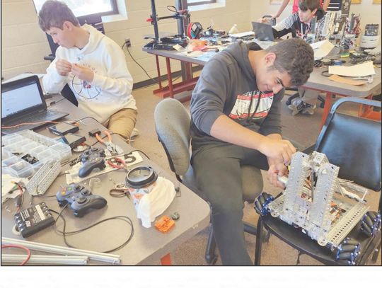 Cedar Catholic gets ready for robotics season