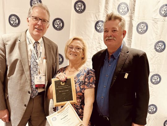 Cedar County News collects national honors at annual newspaper convention