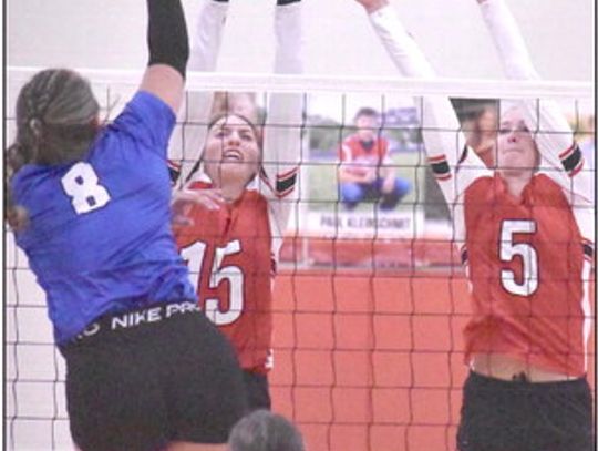 Cedar girls drop contest against Pierce; earn split in triangular