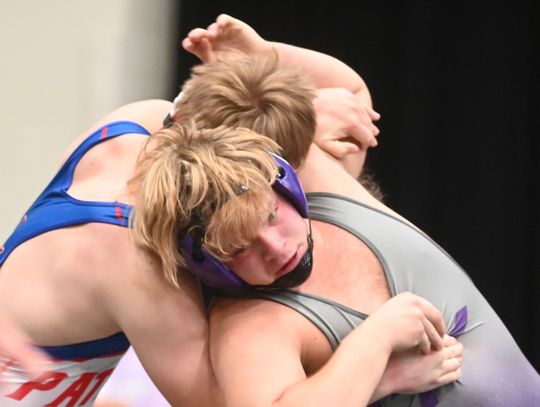 Cedar wrestlers claim Howells title