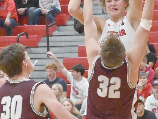 Crofton win pushes Cedar to 3-1 on the season