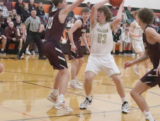 Hawks boys split week’s games