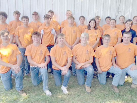 HNS FFA hosts District Dairy Contest