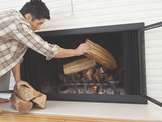 How to prepare a fireplace for the winter