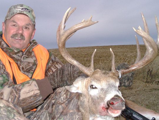 Howey hands out some of his best deer hunting tips