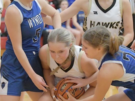 Lady Hawks lose against ‘challenging’ Ponca, Wynot