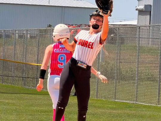 Laurel 18U plays at state tourney