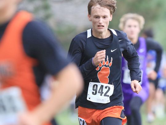 LCC runners qualify for State meet