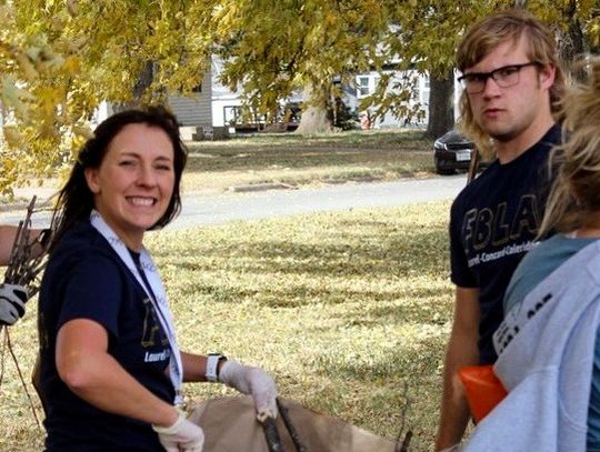 LCC students, staff take part in community clean up