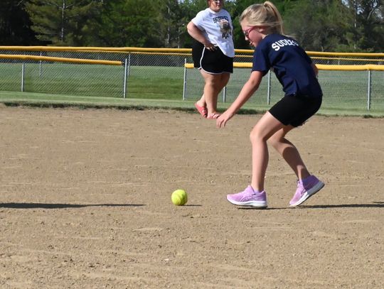 May Softball - Photo gallery