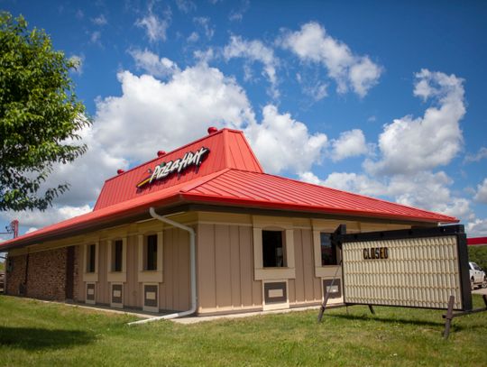 New restaurant to open in old Pizza Hut building