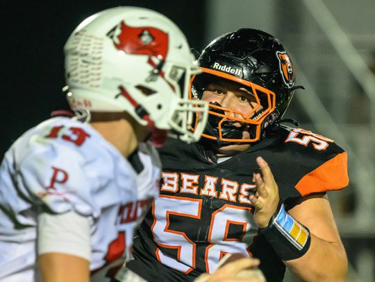 Pirates swamp Bears on Homecoming night