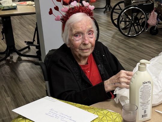 Randolph Women’s Club hosts Bingo at Colonial Manor