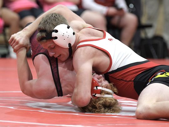 Reimers earns gold to lead Randolph wrestlers