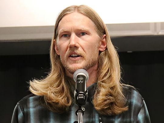 Speaker inspires area students with message on overcoming adversity