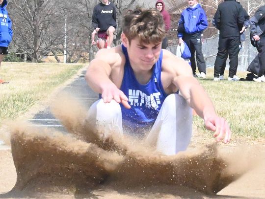 Sudbeck, Heimes highlight Wynot effort at Cedar Catholic Invite
