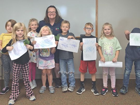 UNL Extension works with youth at Hartington, Randolph libraries