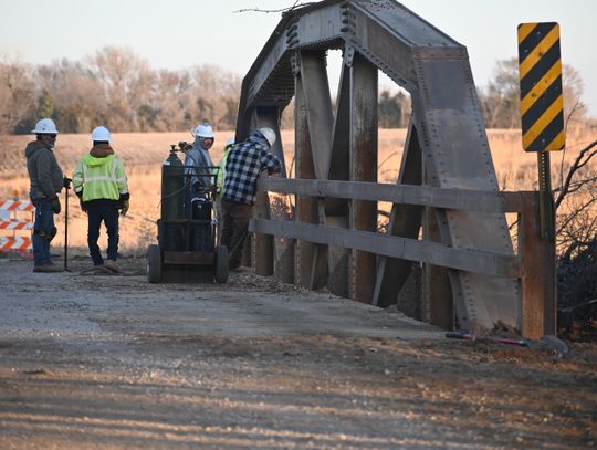 Work continues on bridge replacement near Hartington