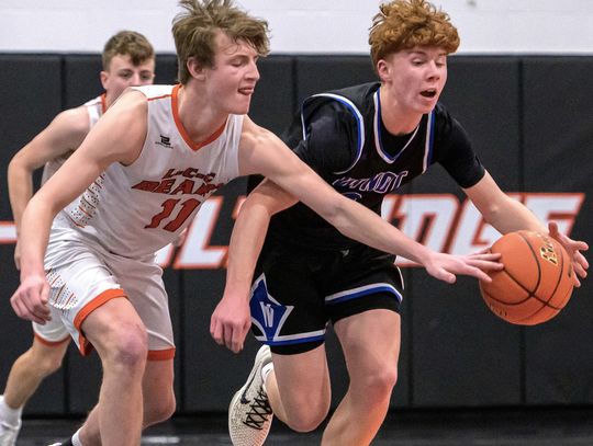 Wynot boys hand Bears a setback