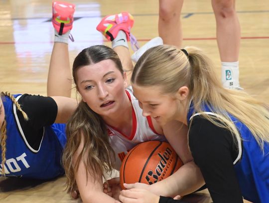 Wynot girls earn semifinal win