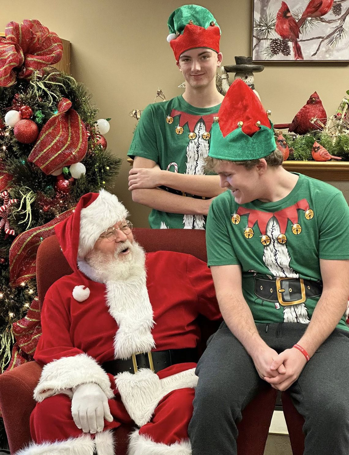 A Helping Hand for Santa A Helping Hand for Santa