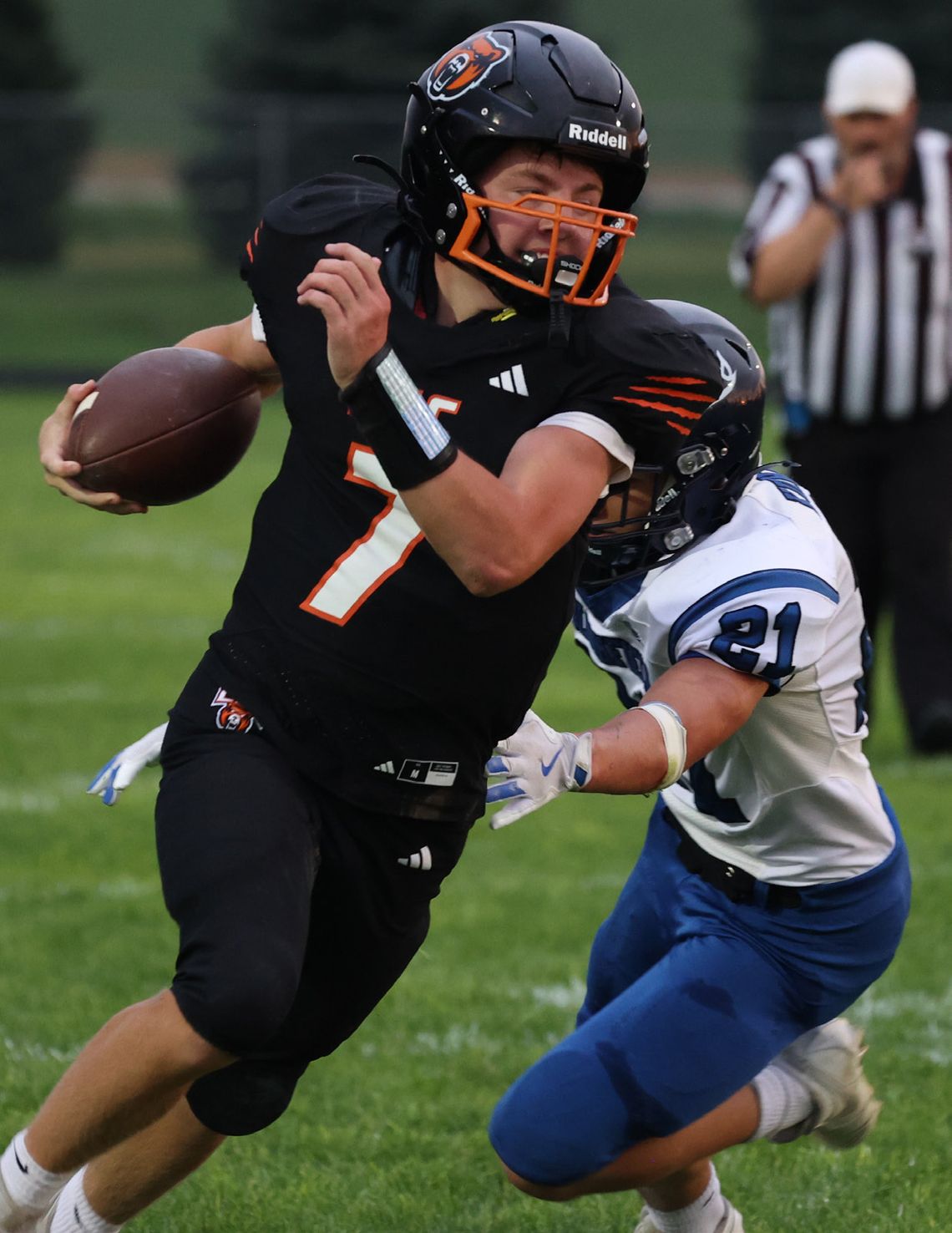 Bears jump on Bees early for 41-13 win Bears jump on Bees early for 41-13 win