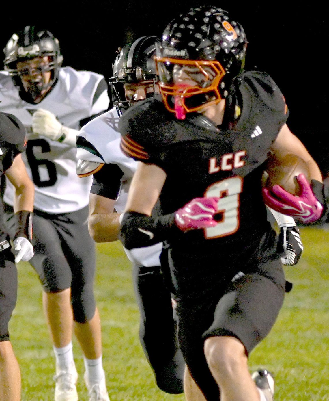 Bears rally to claim District title Bears rally to claim District title