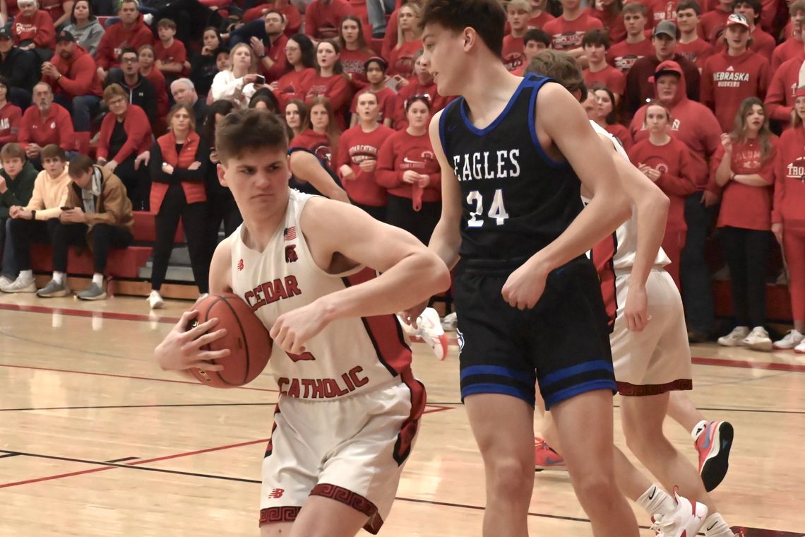 Cedar boys win District title