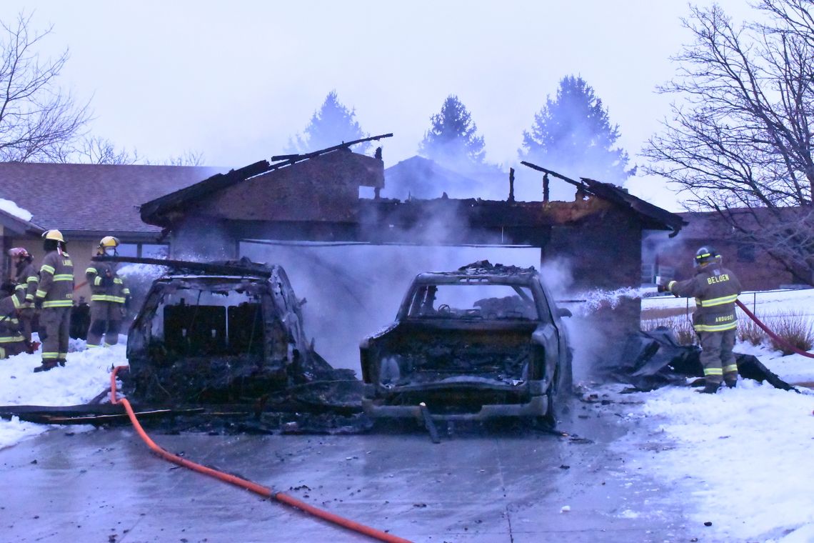 Fire damages Laurel home