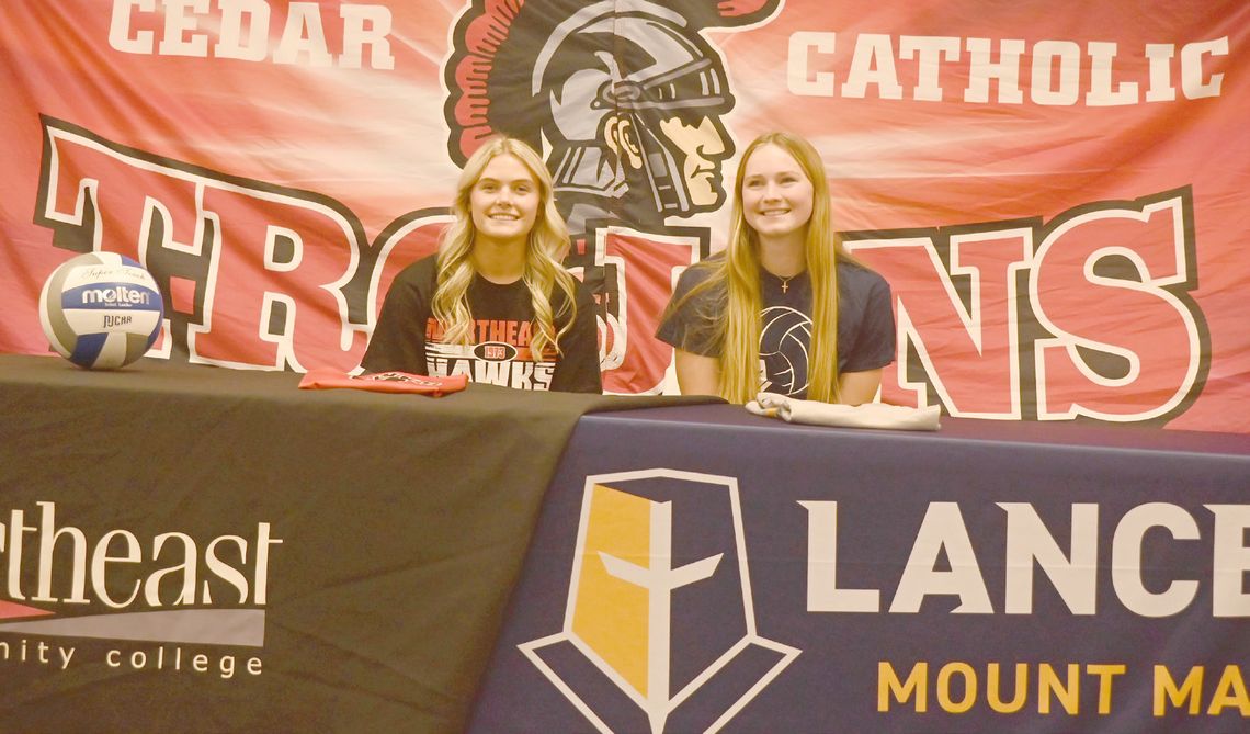 Jones, Eickhoff will play college volleyball