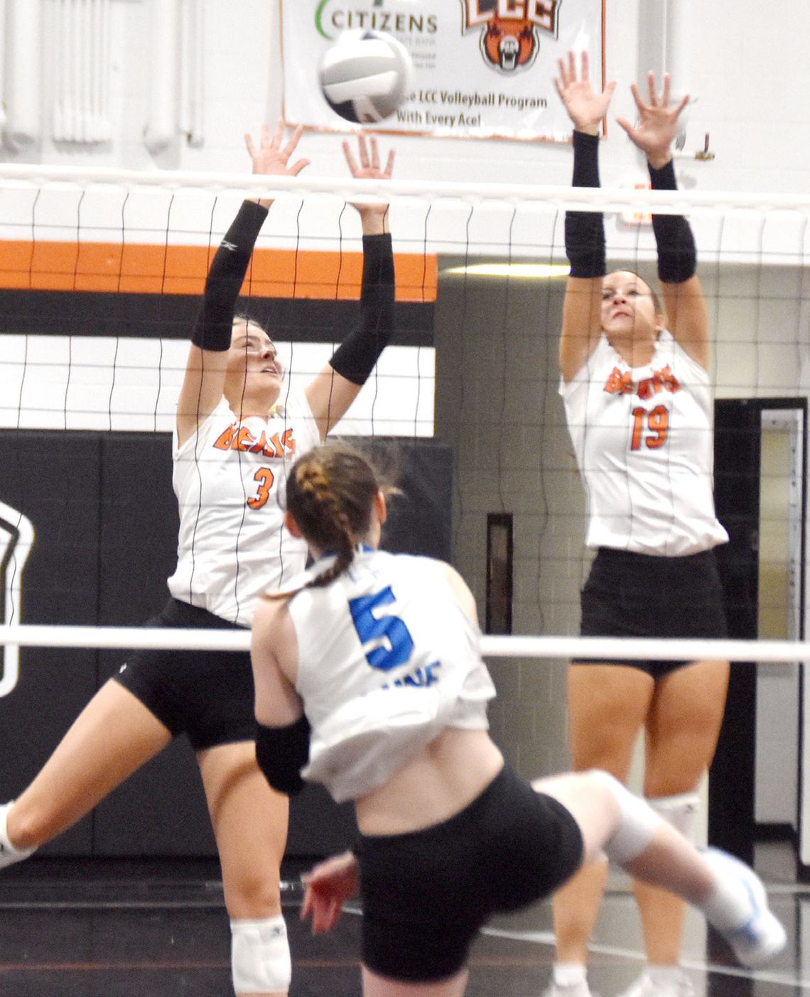 Lady Bears claim GNAC volleyball title