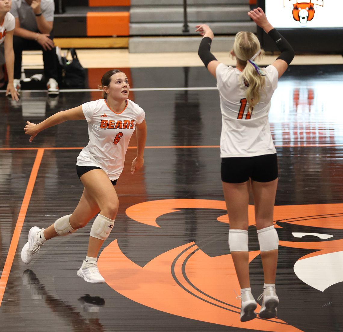 Lady Bears sweep past Ponca and Elkhorn Valley Lady Bears sweep past Ponca and Elkhorn Valley