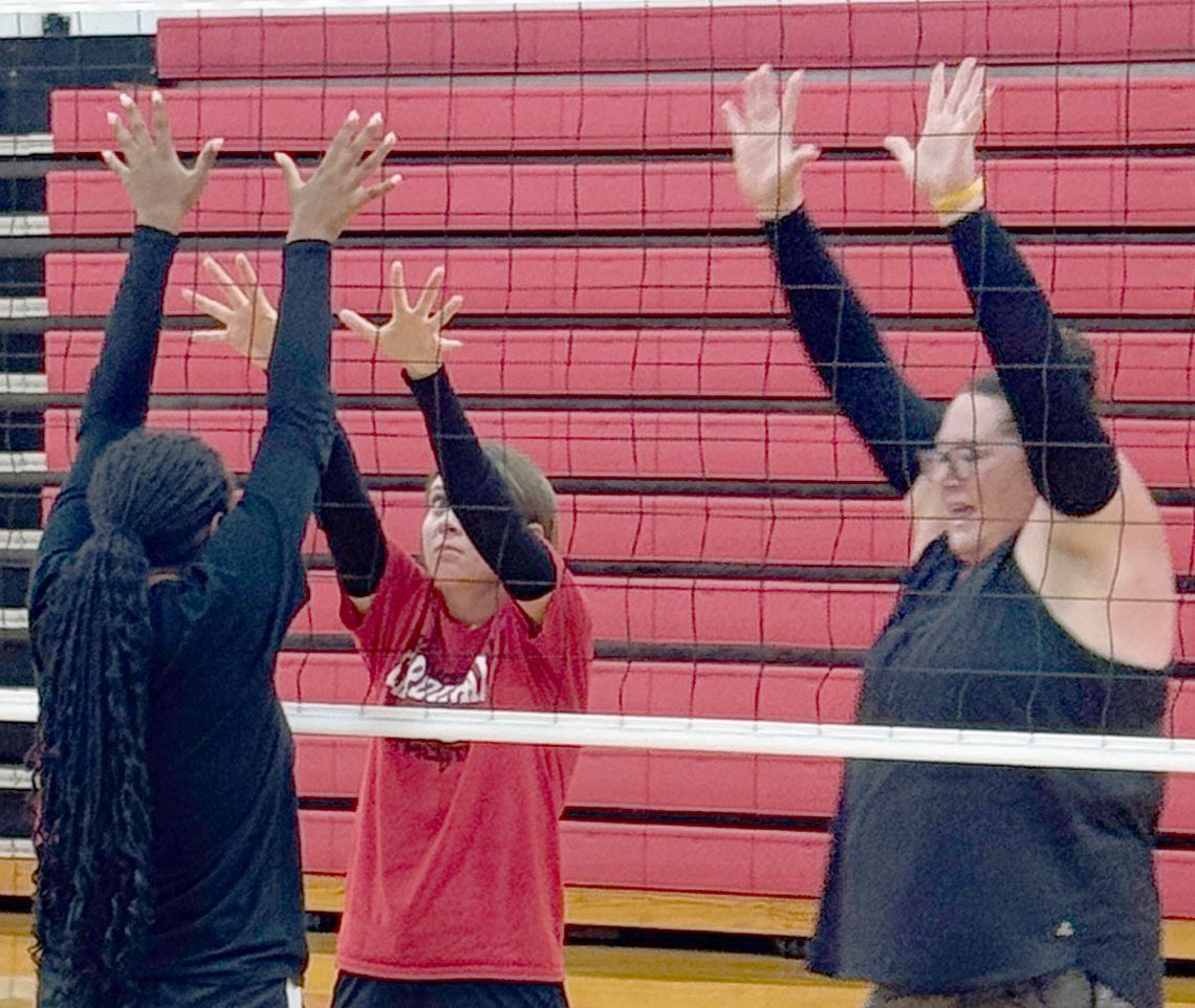 Lady Cardinals return four seniors, eight letter winners