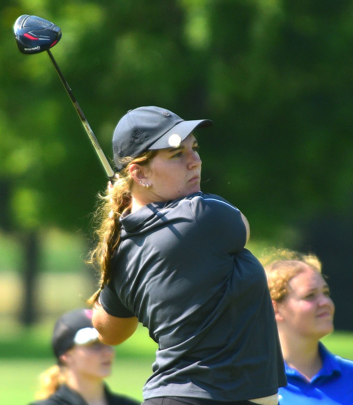 LCC golfers earn hardware at Stanton Invitational