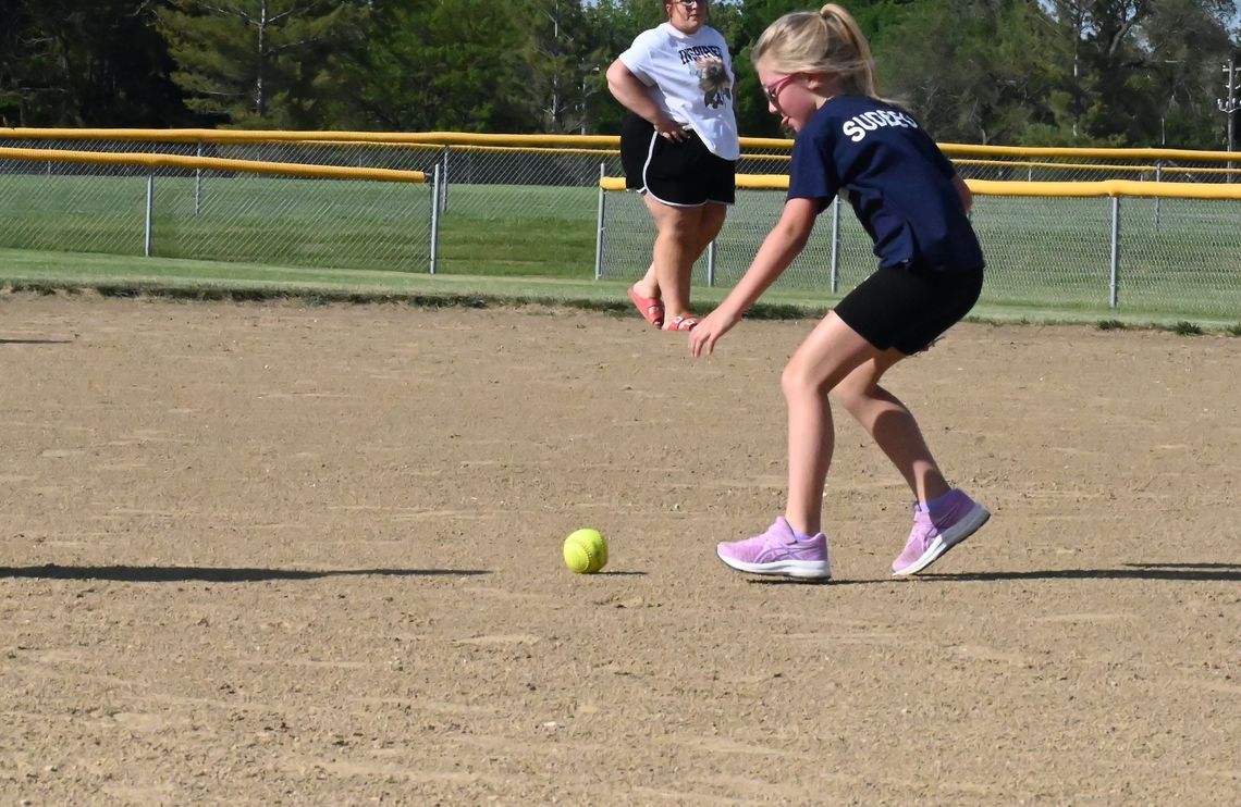 May Softball - Photo gallery