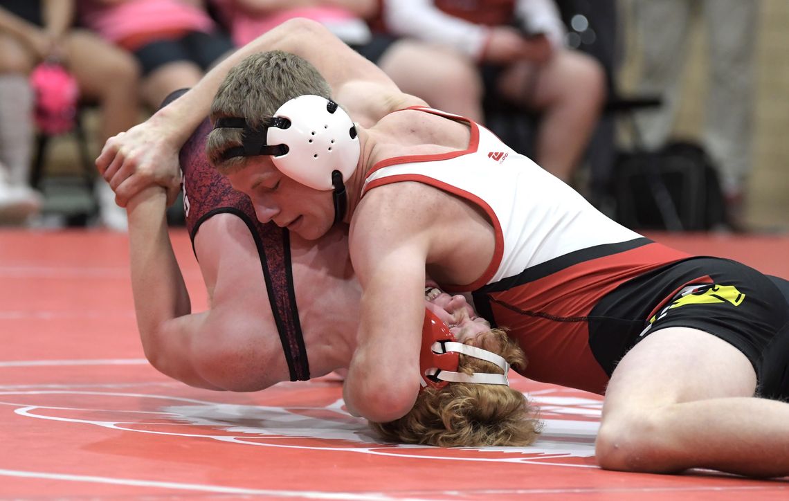 Reimers earns gold to lead Randolph wrestlers