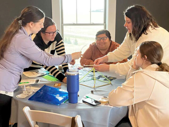 Dedicated Cedar County Communities for Kids core team members from across the county joinedtogethertoputonthisyear’s inaugural CECO Conference. Members include: (above) Cathy Eskens, Miranda Becker, Carol Benson, Jackie Steffen, Catrina Winkelbauer, Apr